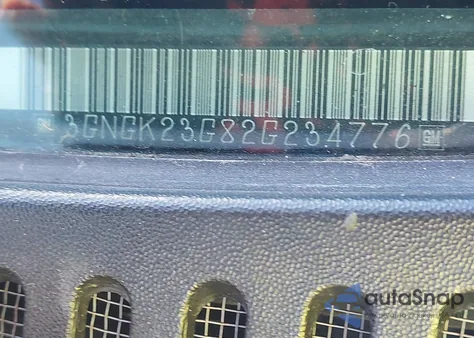 2002 Chevrolet Avalanche 2500 from USA, damaged, VIN 3GNGK23G82G234776